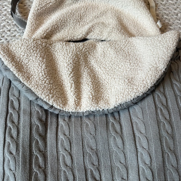 JJ Cole BundleMe Stroller or Car seat Blanket - Picture 3 of 4